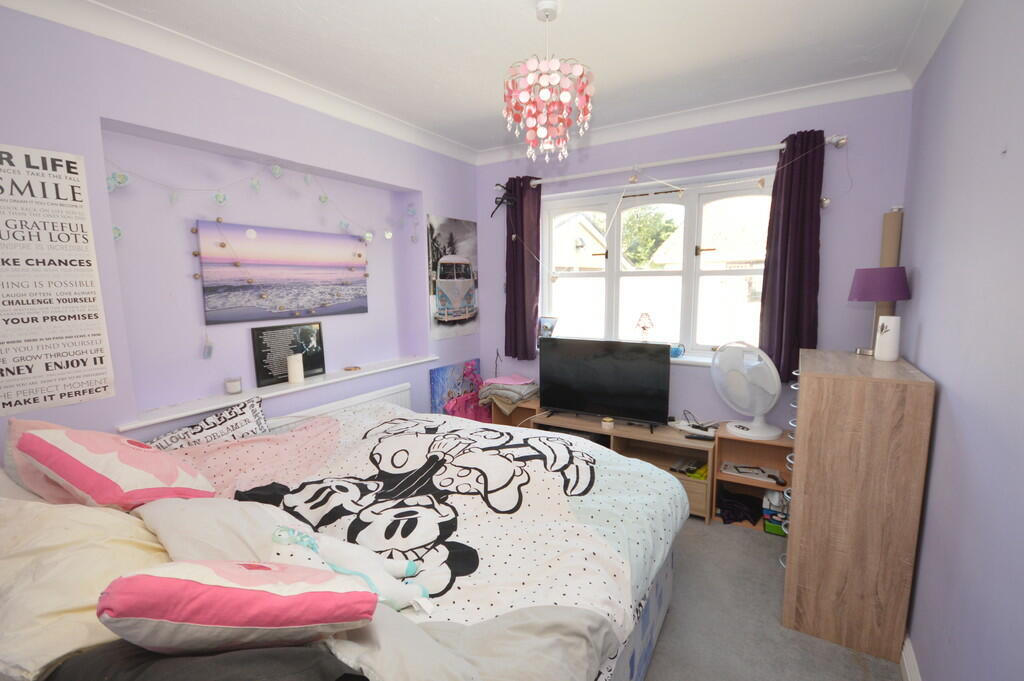 Additional property image - Sparrows Corner, Great Oakley, Harwich