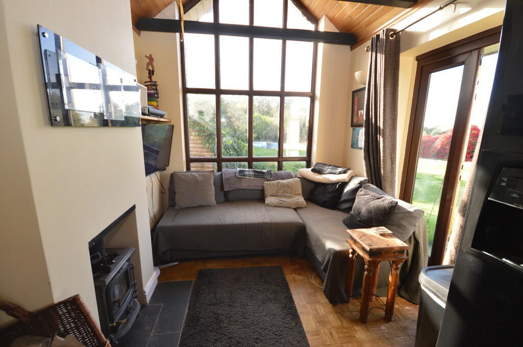 Additional property image - Sparrows Corner, Great Oakley, Harwich