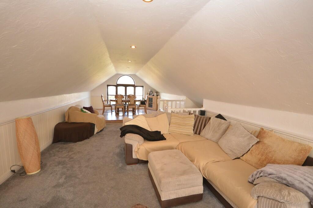 Additional property image - Sparrows Corner, Great Oakley, Harwich