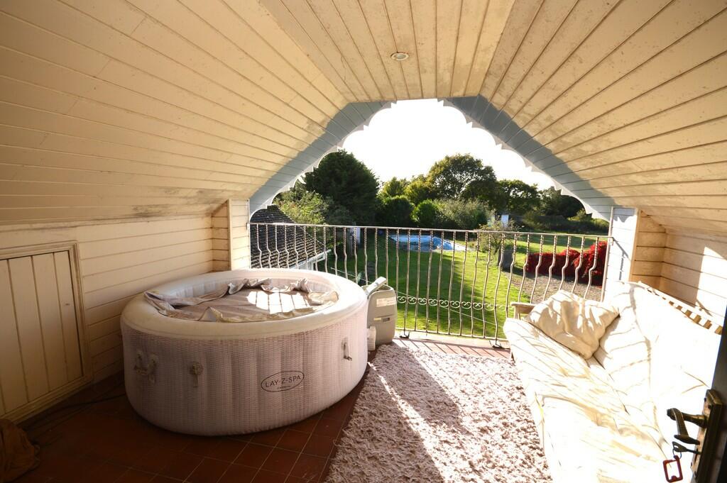 Additional property image - Sparrows Corner, Great Oakley, Harwich