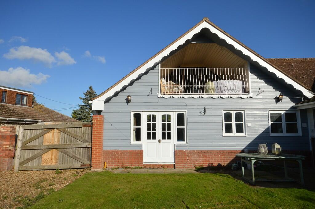 Additional property image - Sparrows Corner, Great Oakley, Harwich