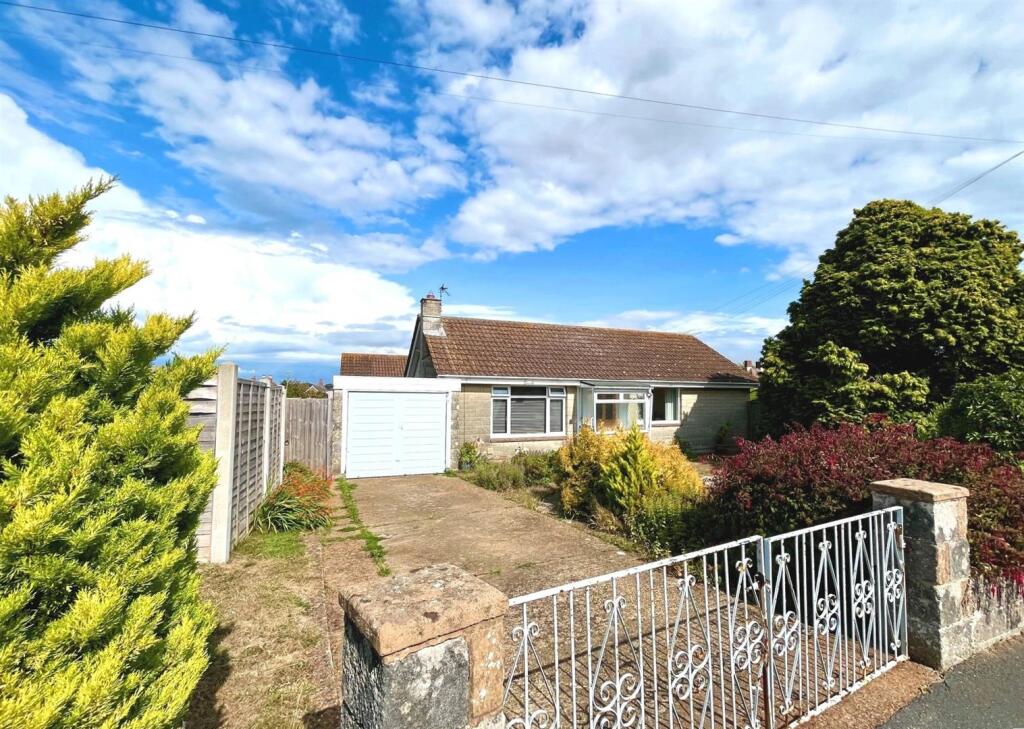 Main image of property: Parkway, Freshwater