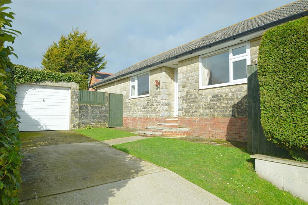 3 bedroom detached bungalow for sale in Popular Village Location