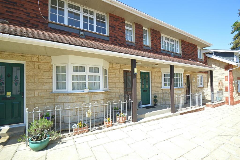 Main image of property: IDEAL FIRST HOME * BRADING OUTSKIRTS