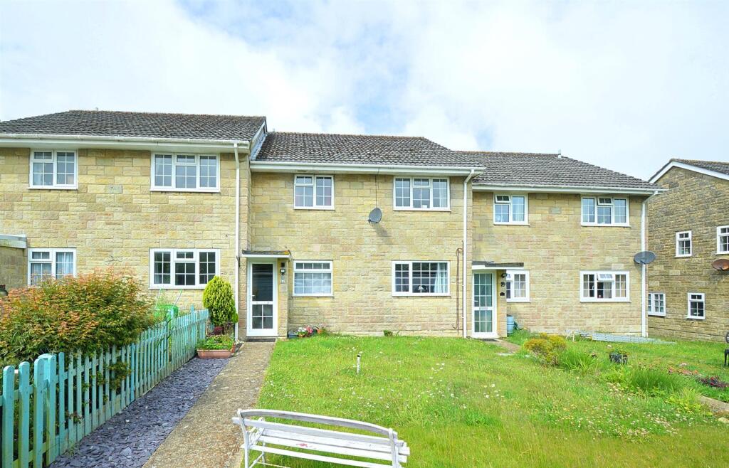 Main image of property: POPULAR VILLAGE LOCATION * WHITWELL