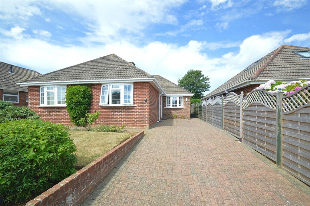 4 bedroom detached bungalow