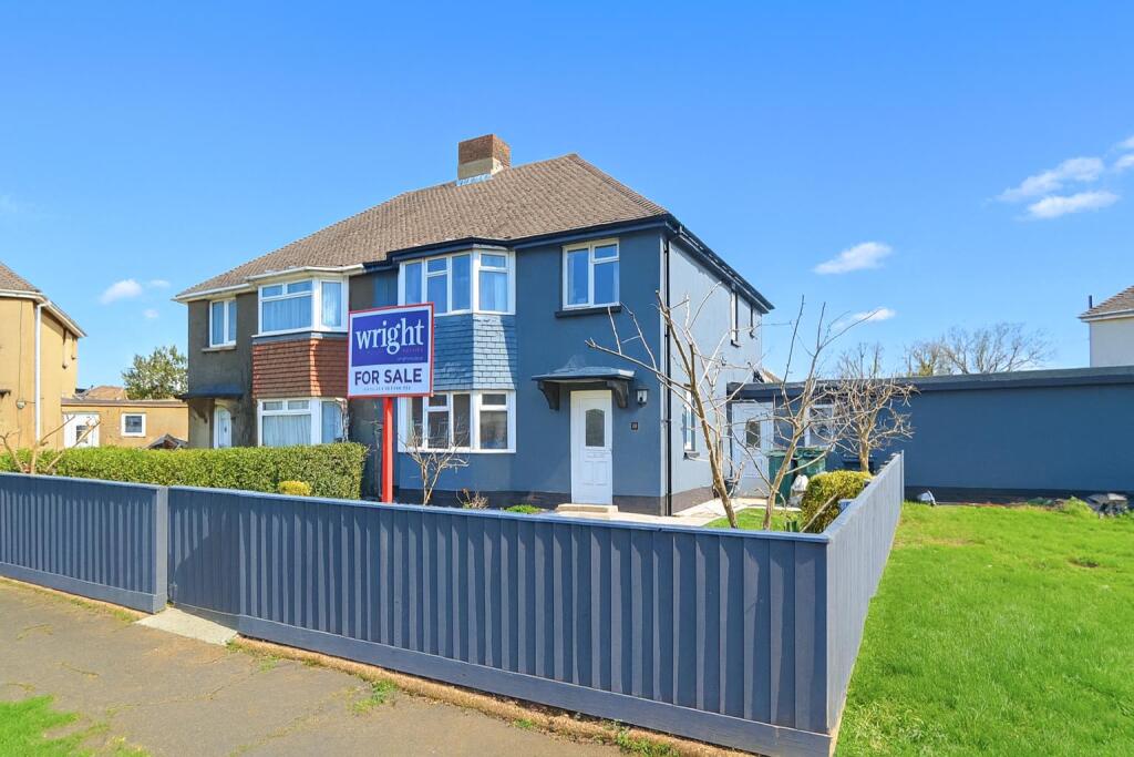 Main image of property: IDEAL FAMILY HOME * SHANKLIN