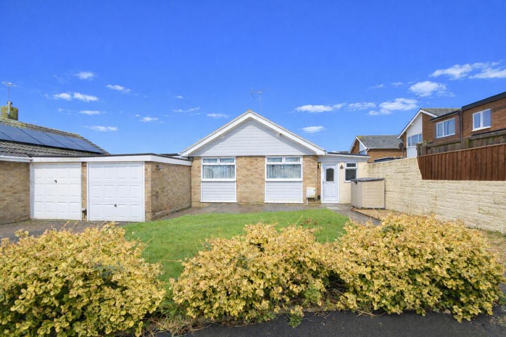 Main image of property: POPULAR LOCATION * SHANKLIN