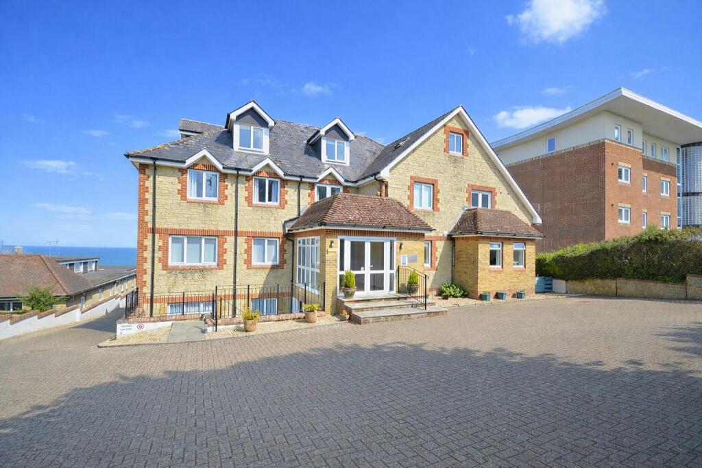 Main image of property: FANTASTIC SEA VIEWS * SHANKLIN