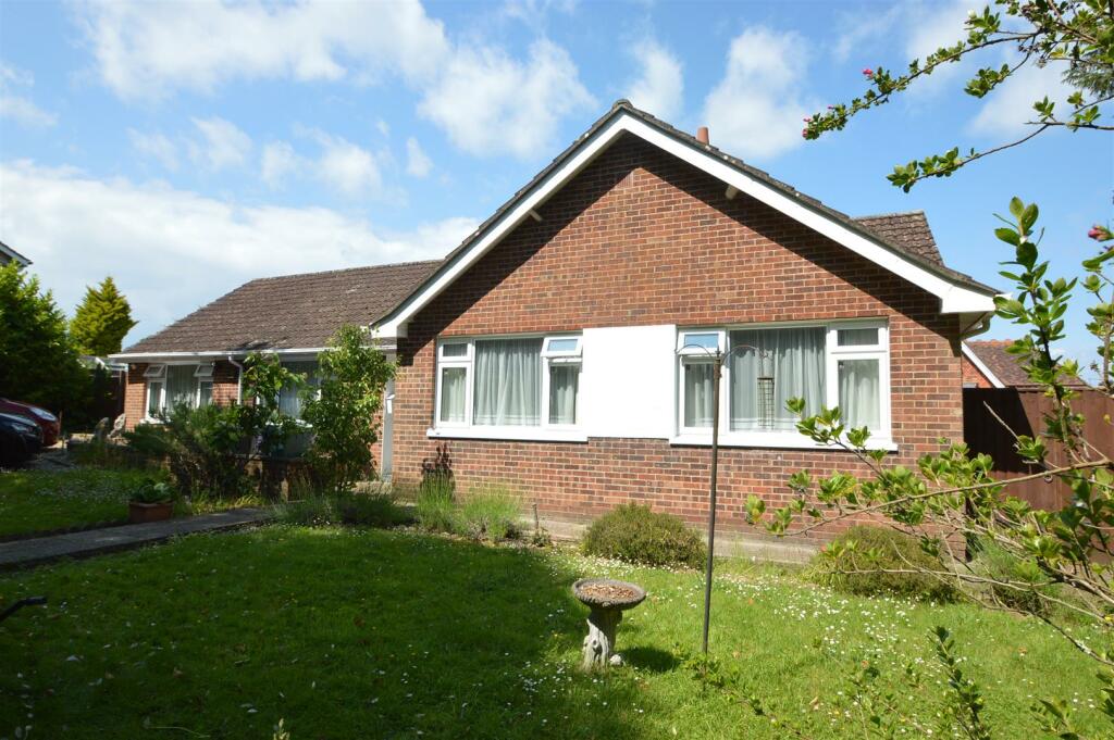 3 bedroom detached bungalow for sale in Appley & Puckpool, PO33