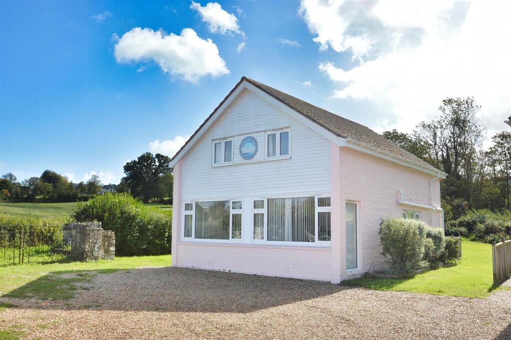 Main image of property: SALTERNS VILLAGE, SEAVIEW