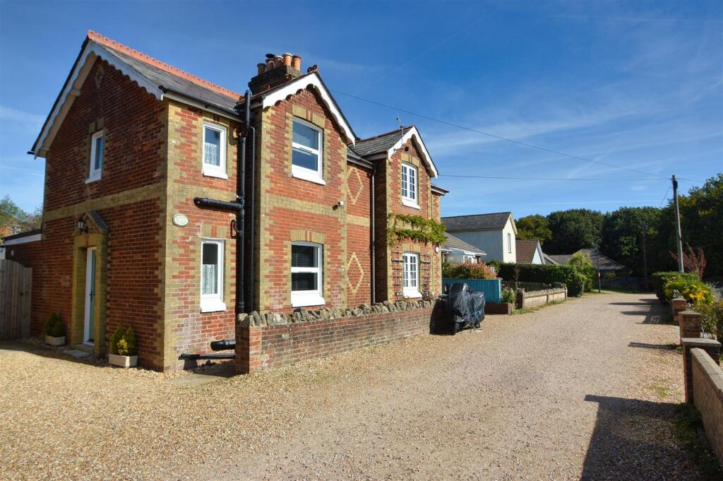 Main image of property: ASHEY, RYDE