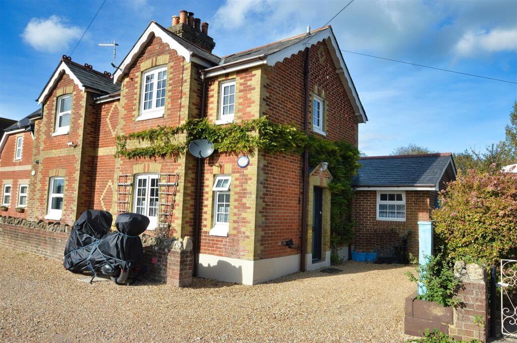 Main image of property: ASHEY, RYDE