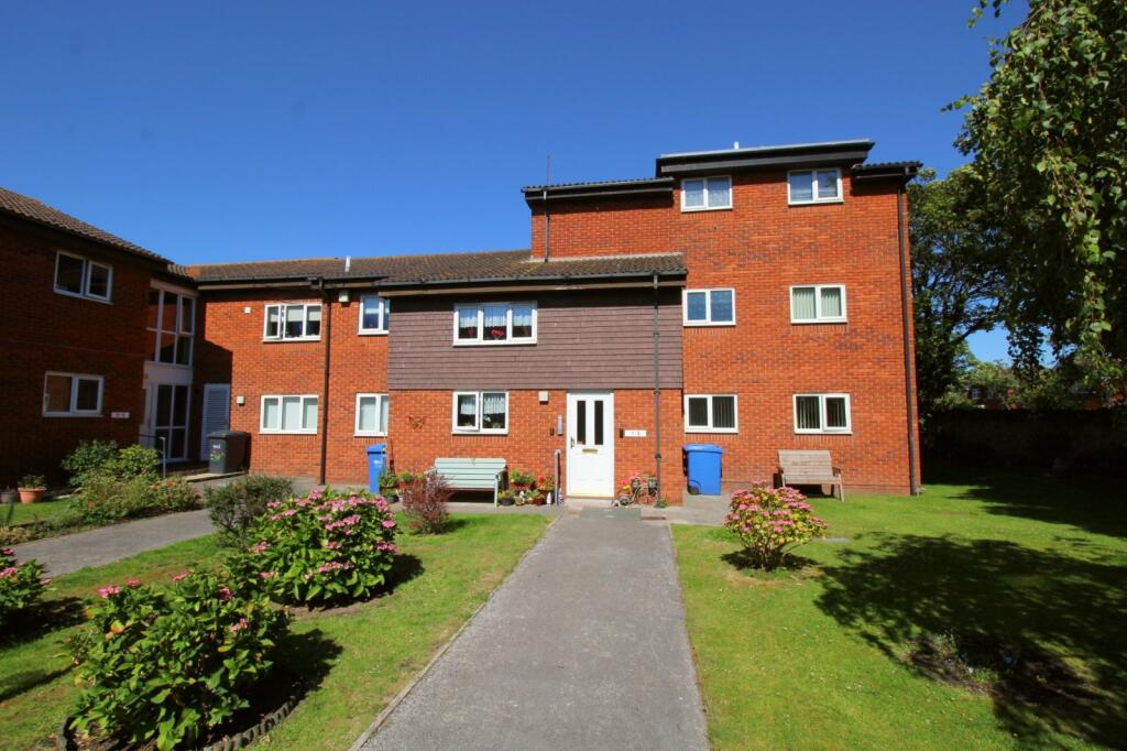 2 bedroom apartment for sale in Russell Road, Rhyl, Denbighshire, LL18