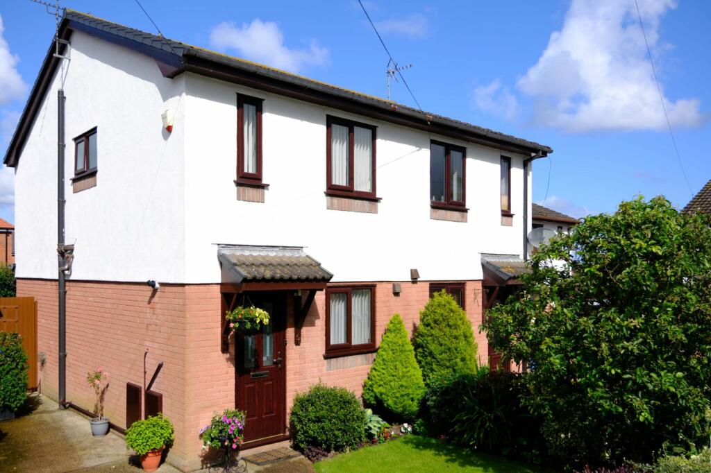 2 bedroom semidetached house for sale in Alexandra Drive, Prestatyn