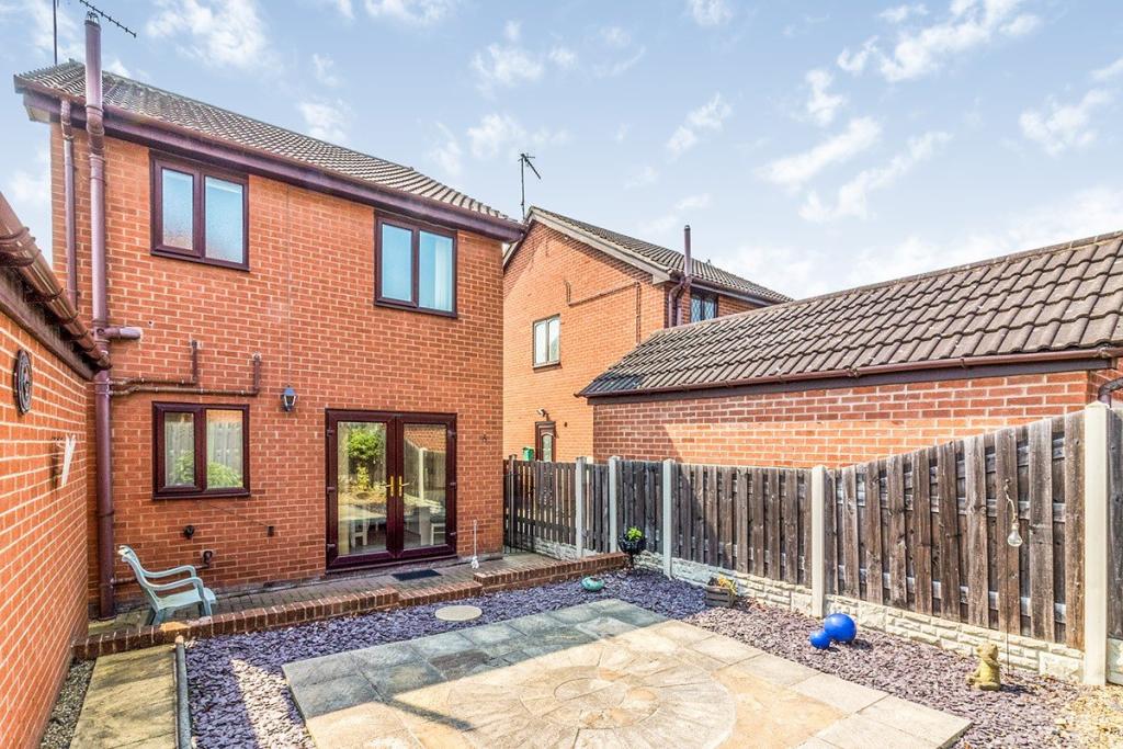 3 bedroom detached house for sale in Mappins Road, Catcliffe, Rotherham