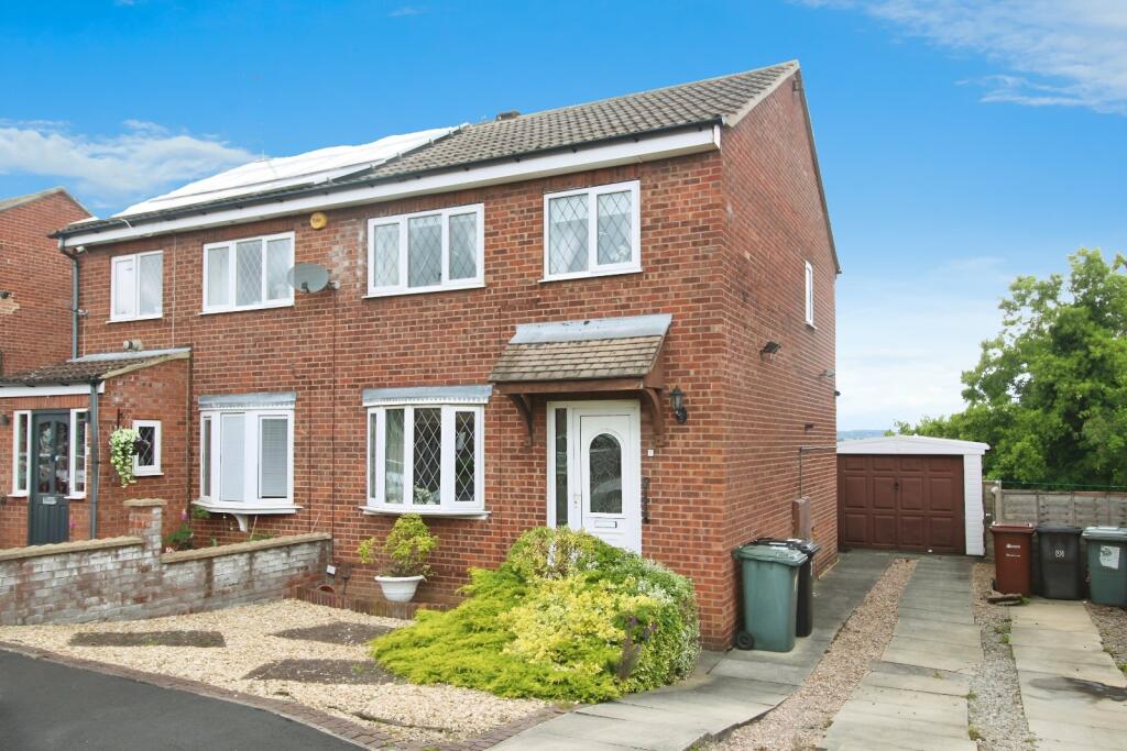 Main image of property: Middlecroft Close, Leeds, West Yorkshire, LS10