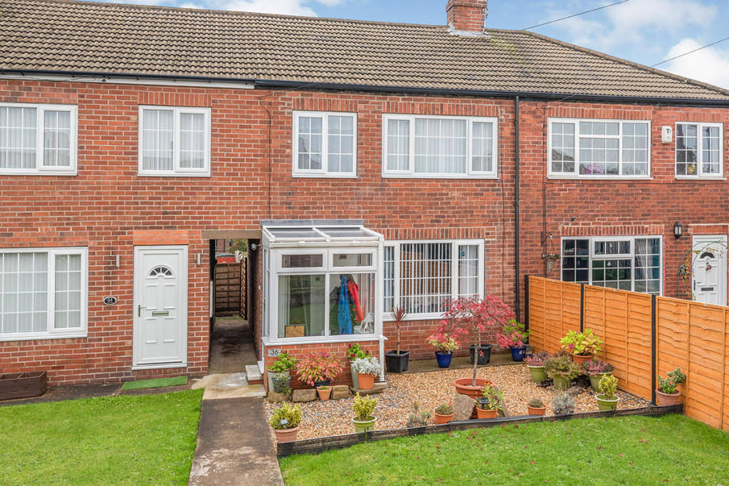 3 bedroom terraced house for sale in Astley Lane, Swillington, Leeds