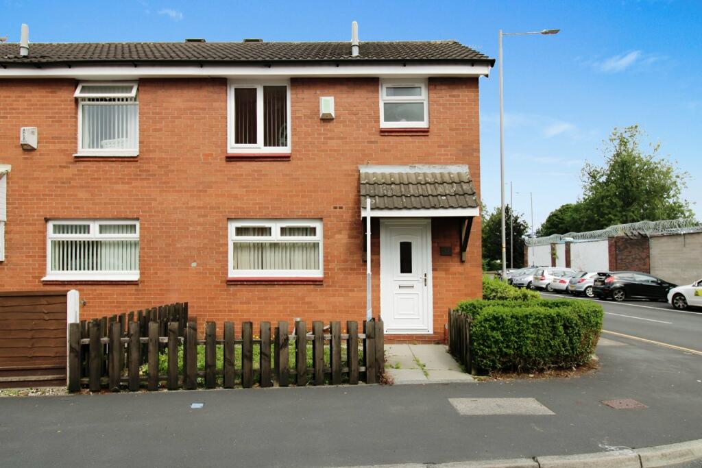2 bedroom semidetached house for sale in Albion Street, St. Helens