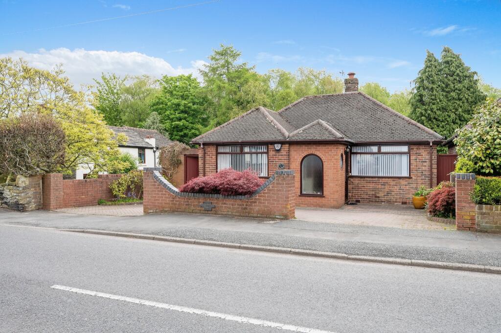 2 bedroom bungalow for sale in Moss Bank Road, St. Helens, Merseyside, WA11