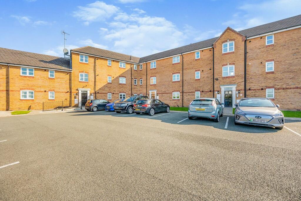 1 bedroom apartment for sale in Lowther Crescent, St. Helens