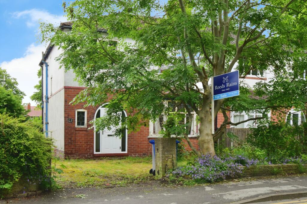 3 bedroom semidetached house for sale in Hope Road, Sale, Greater