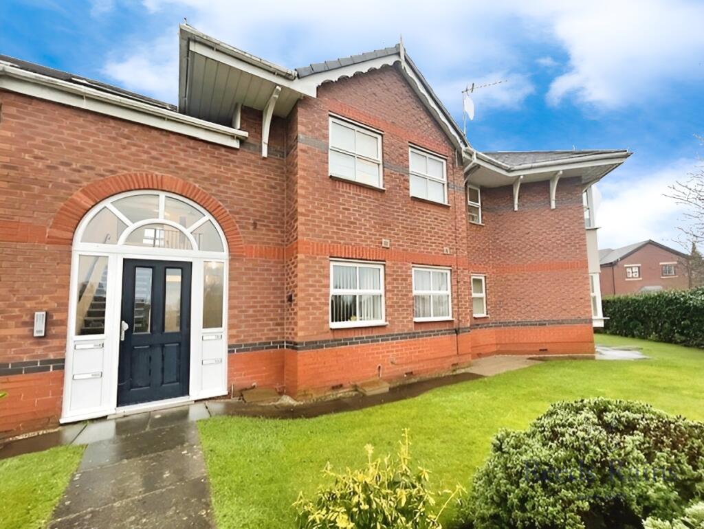 Main image of property: Northenden Road, Sale, Greater Manchester, M33