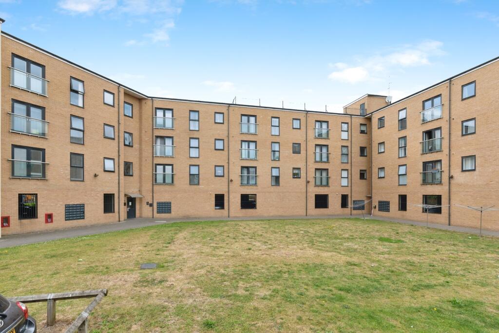 Main image of property: Dock Road, Tilbury, RM18