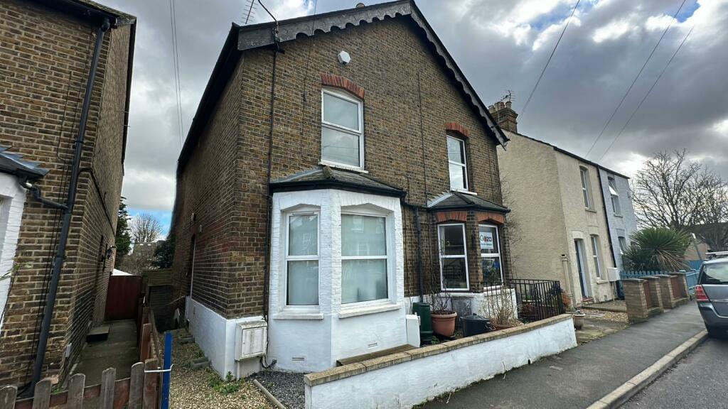 1 bedroom for sale in Albert Road, Yiewsley, UB7
