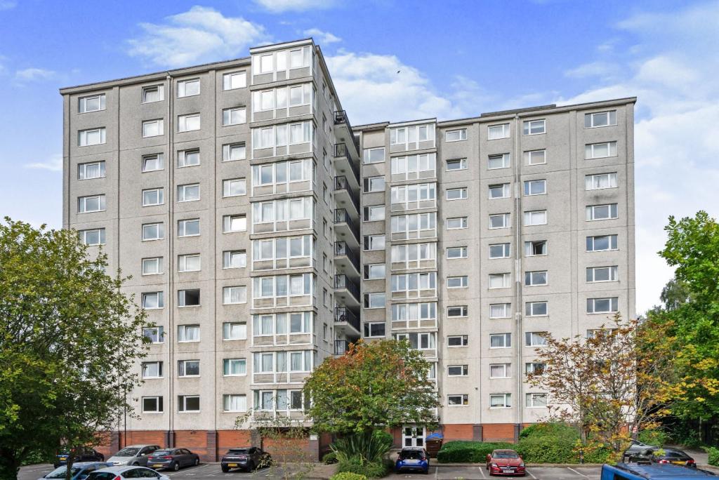 2 bedroom apartment for sale in Kersal Way, Salford, Greater Manchester, M7