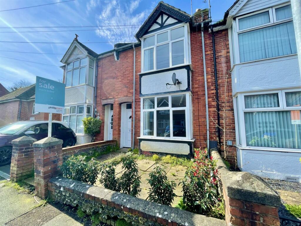3 bedroom terraced house for sale in Newfield Road, Newhaven, BN9