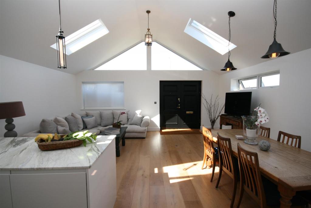 Additional property image - Arundel Road, Peacehaven
