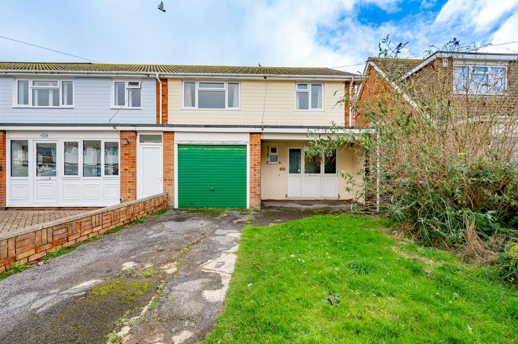 3 bedroom end of terrace house for sale in Vernon Avenue, Peacehaven, BN10