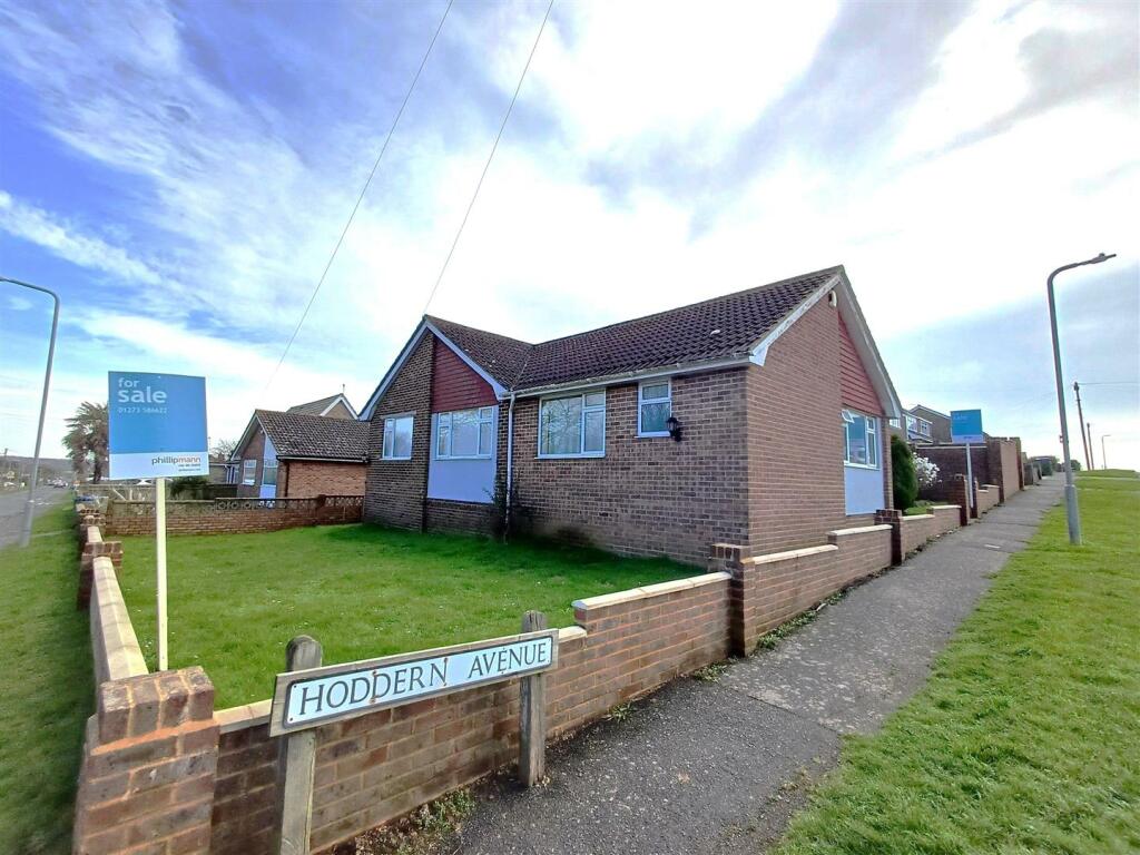 5 bedroom detached bungalow for sale in Hoddern Avenue, PEACEHAVEN, BN10