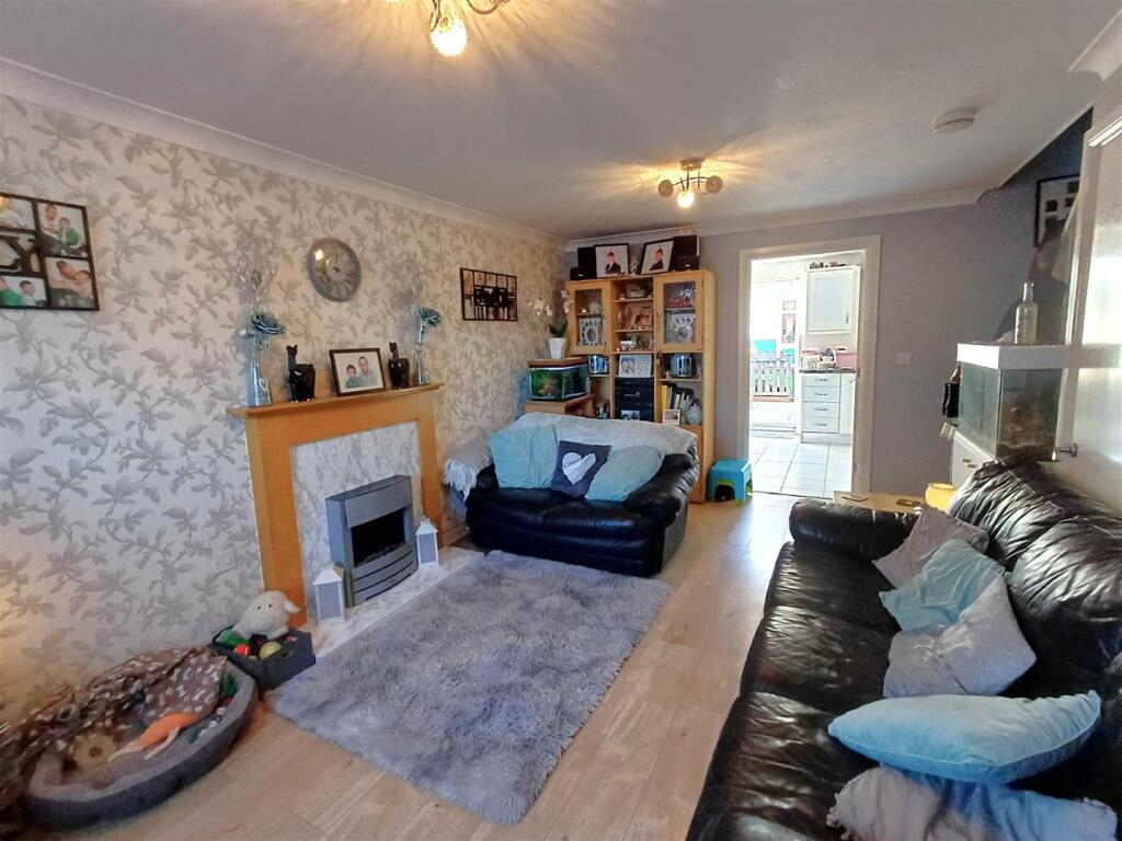 Additional property image - Roundhouse Crescent, Peacehaven