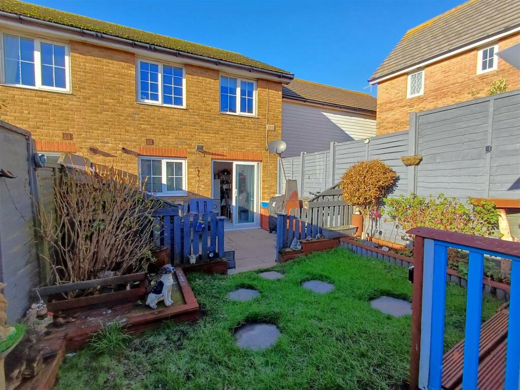 Additional property image - Roundhouse Crescent, Peacehaven