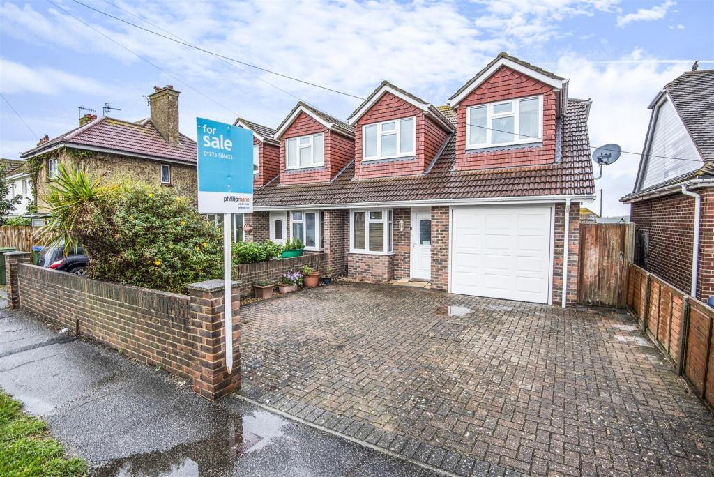 4 bedroom semidetached house for sale in Dorothy Avenue, Peacehaven, BN10