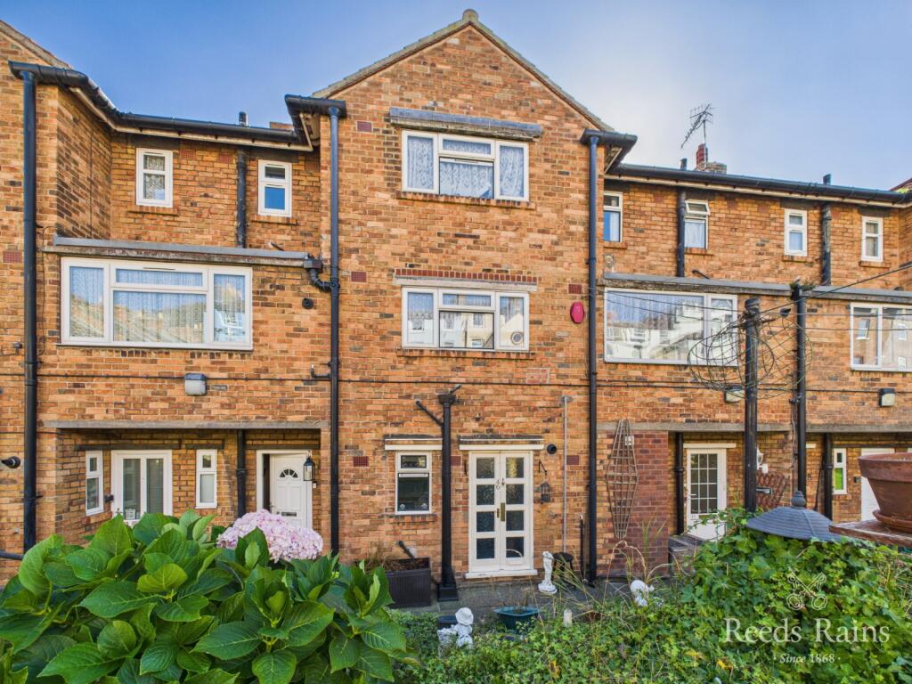 Main image of property: Longwestgate, Scarborough, North Yorkshire, YO11