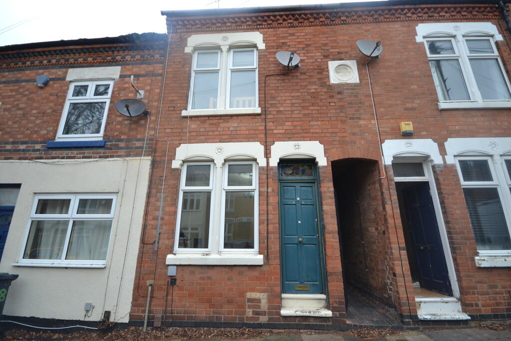 Main image of property: Avenue Road Extension , Clarendon Park, Leicester