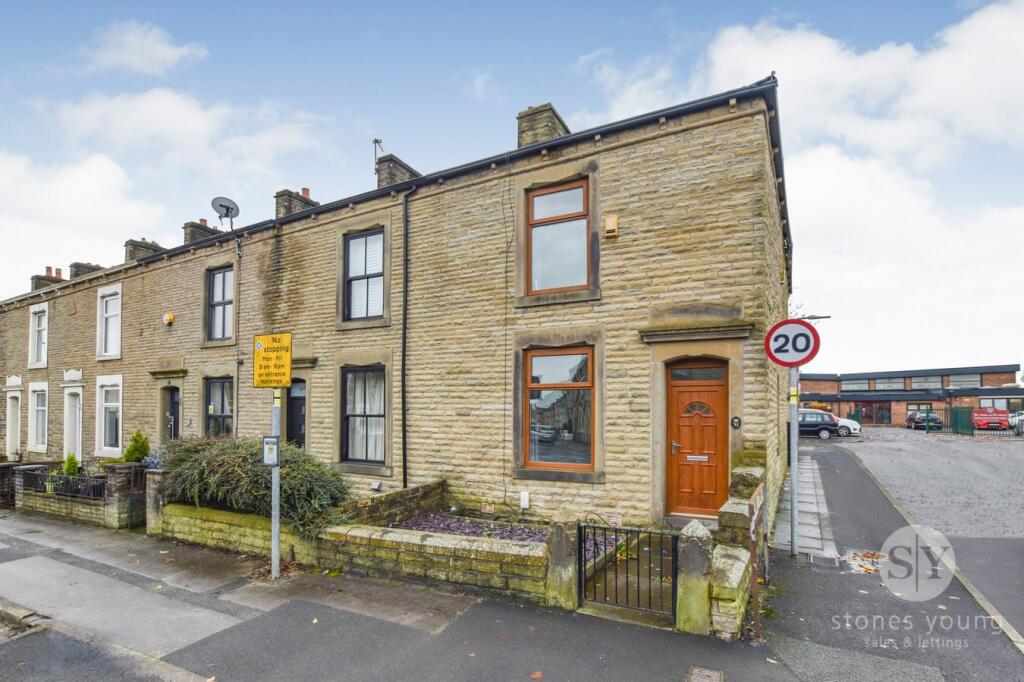 3 bedroom terraced house for sale in Harwood Road, Rishton, Blackburn, BB1