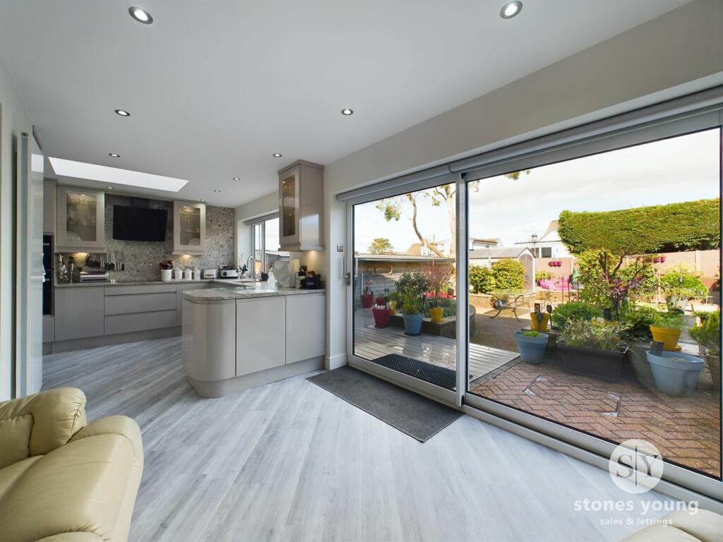 3 bedroom semidetached house for sale in Sunnyside Avenue, Wilpshire, BB1