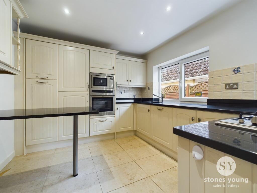 Additional property image - Somerset Avenue, Wilpshire, BB1
