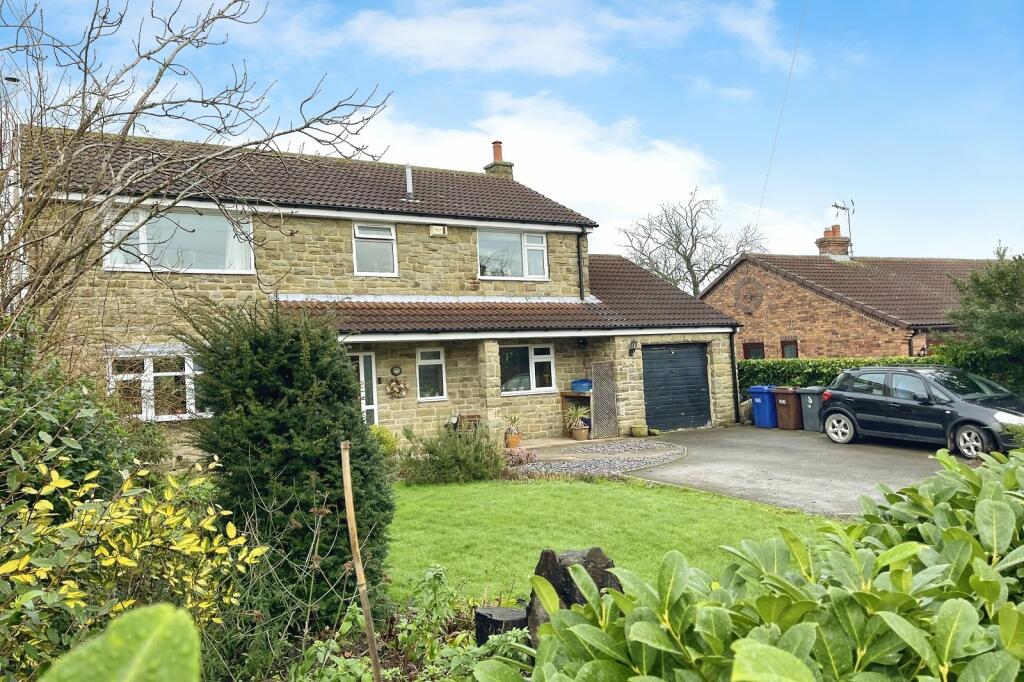 4 bedroom detached house for sale in Back Lane, Hambleton, Selby, YO8