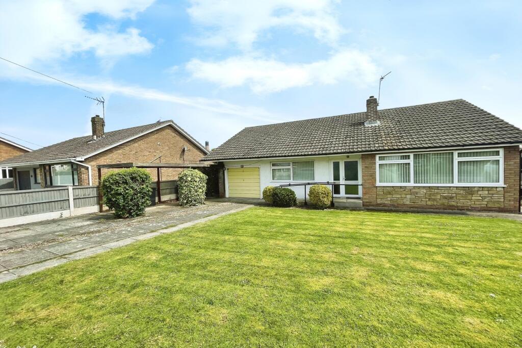 3 Bedroom Bungalow For Sale In Oaklands, Camblesforth, Selby, YO8