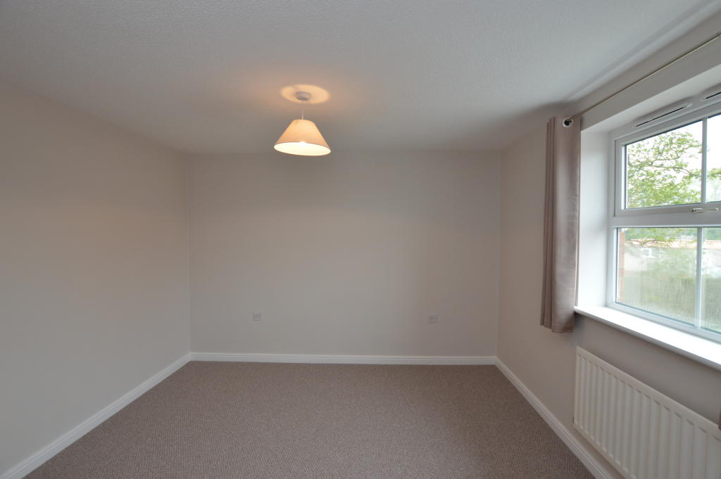 2 bedroom house for rent in Beachill Crescent, Havercroft, WF4