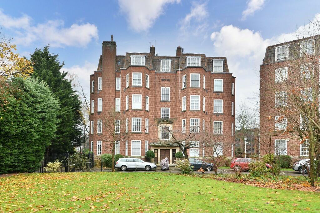 2 bedroom apartment for sale in Kenilworth Court, Hagley Road, B16