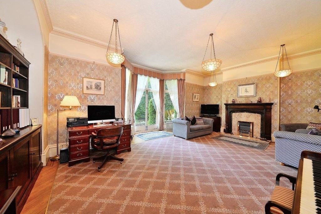 8 bedroom detached house for sale in Westfield Road, Edgbaston, B15