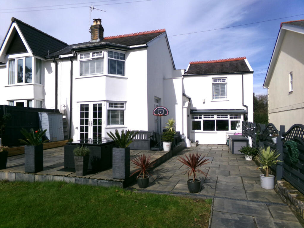 Main image of property: 1a Bethany Lane, West Cross, Swansea, Sa3 5tl