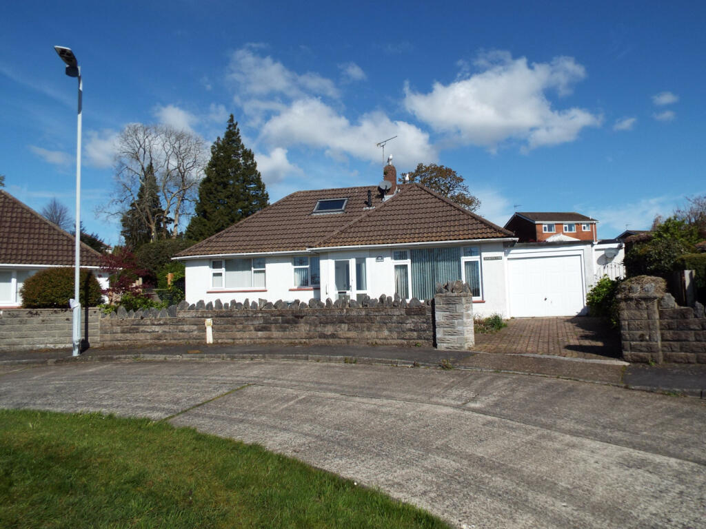 3 bedroom detached bungalow for sale in 22 Glynderwen Close, Derwen Fawr, Swansea SA2 8EQ, SA2