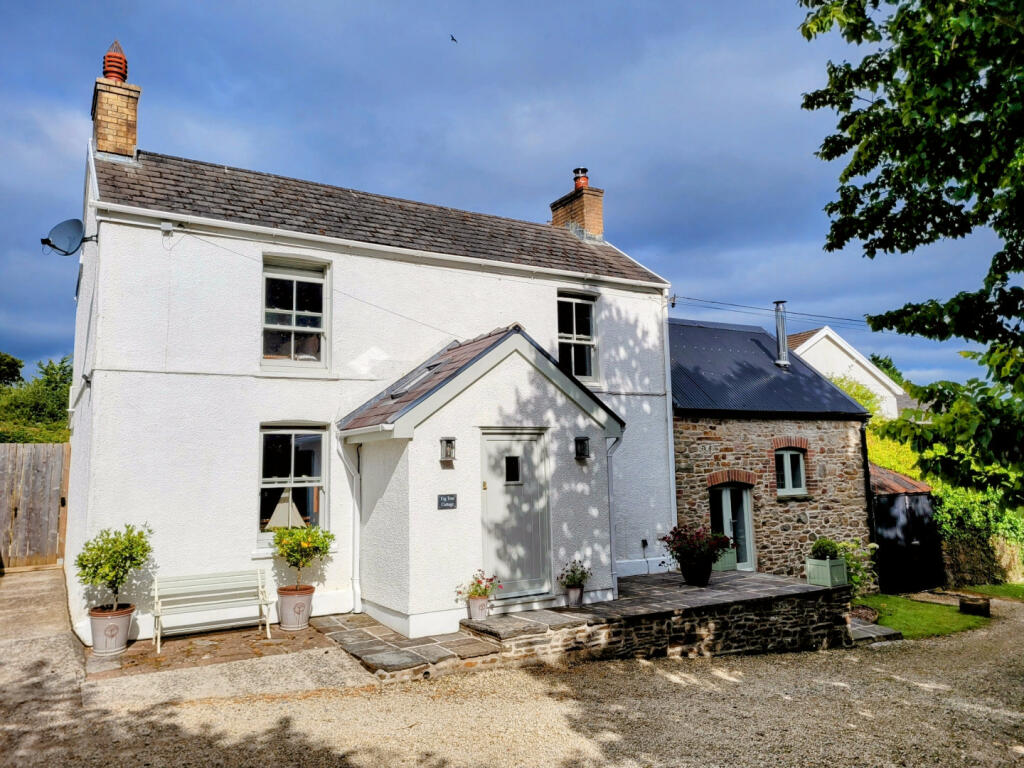 Main image of property: Fig Tree  Cottage, The Lane, Wernffrwd, North Gower, Swansea Sa4 3tu